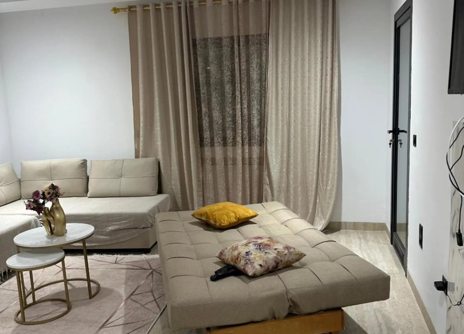 Appartement Luxe A Ain Zaghouan Nord Tunis 0*,